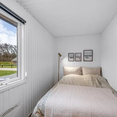 Nyaraló Heike - 700m To The Fjord By Interhome *